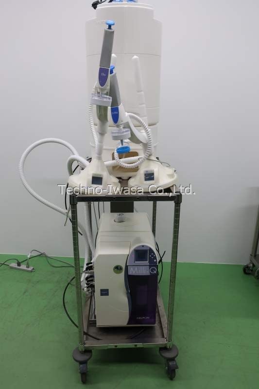 �����������u